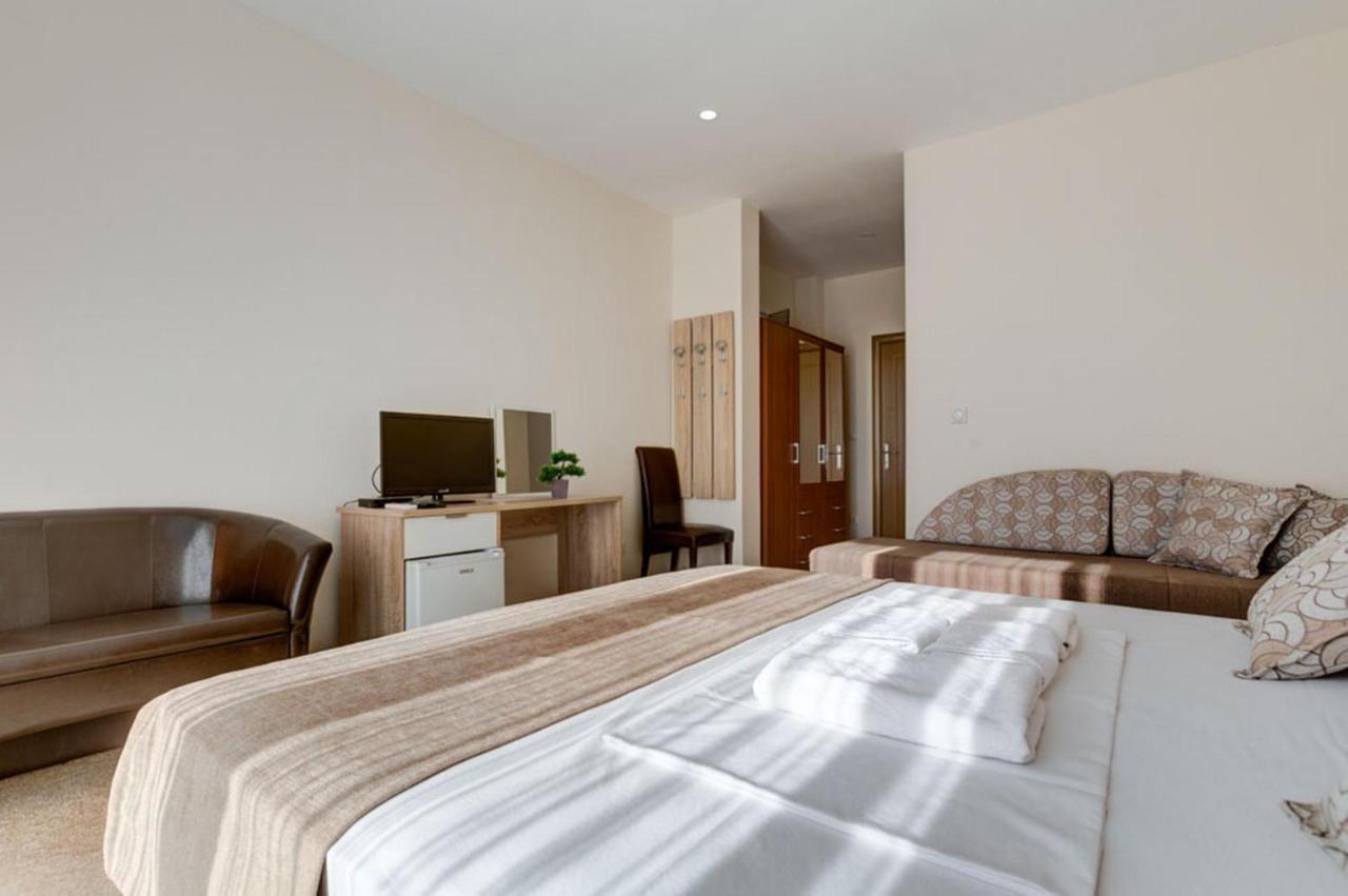 Hotel Zan ウルツィニ エクステリア 写真