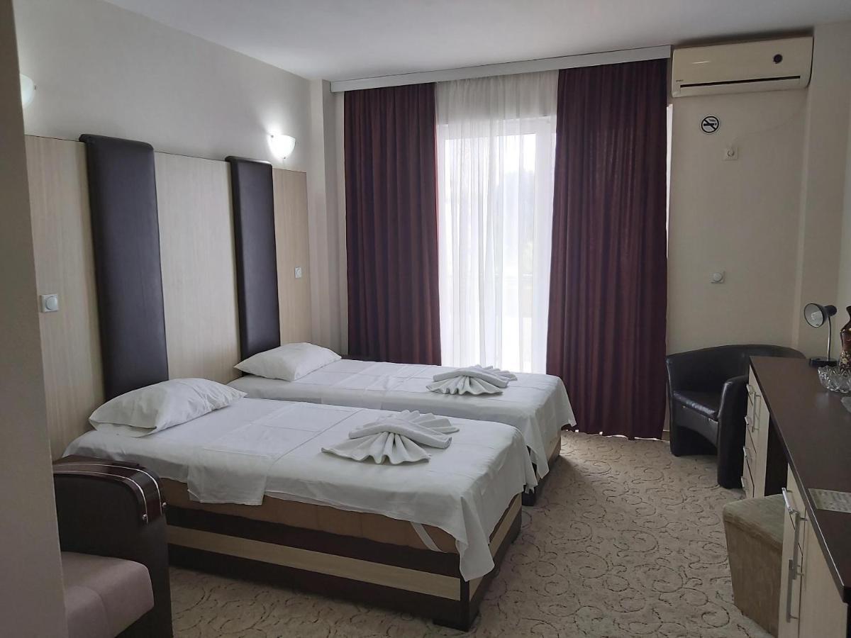 Hotel Zan ウルツィニ エクステリア 写真